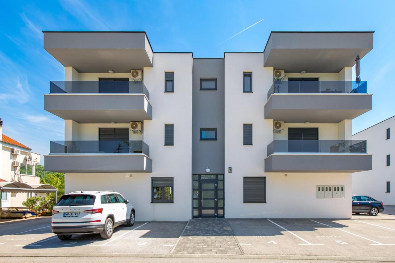 Apartment Sunset Njivice Exterior foto